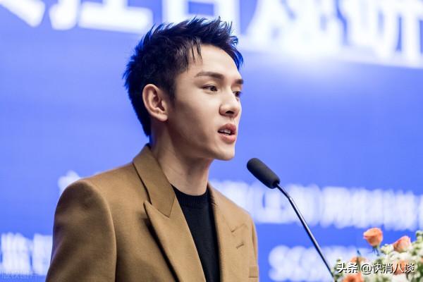 “拿捏”年輕人禿頭焦慮,李佳琦種草的黑芝麻丸你吃過嗎?專家:涉嫌虛假宣傳,吃多了還會增重 “拿捏”年輕人禿頭焦慮,李佳琦種草的黑芝麻丸你吃過嗎?專家:涉嫌虛假宣傳,吃多了還會增重