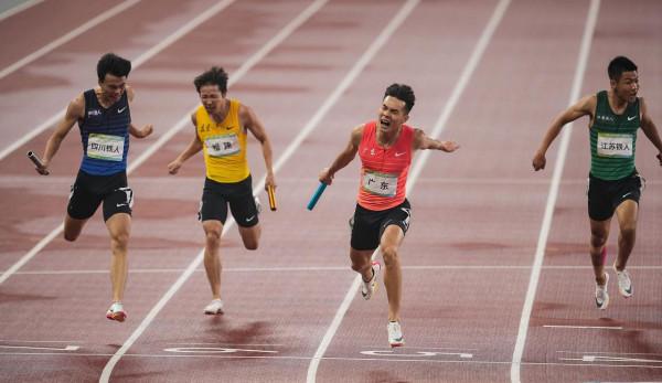 田徑——男子4x200米接力決賽賽況 田徑——男子4x200米接力決賽賽況