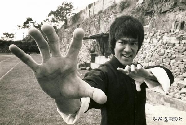 請來100位動作明星,拍了部真正的功夫片,可惜上映9天票房僅93萬 請來100位動作明星,拍了部真正的功夫片,可惜上映9天票房僅93萬