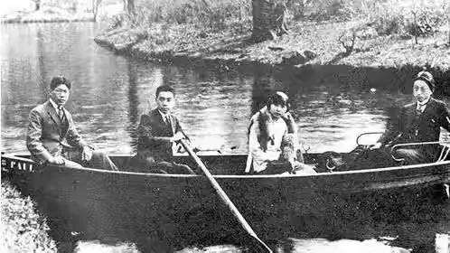 他：中共建立人之一，毛澤東頂頭上司，周恩來和朱德的入黨介紹人