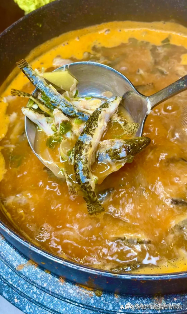 來自汪清百草溝。花泥鰍、川丁子,長白山小魚湯,已16年 來自汪清百草溝。花泥鰍、川丁子,長白山小魚湯,已16年