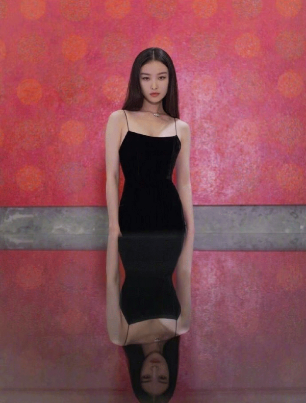 女明星的黑長直造型 一眼驚豔