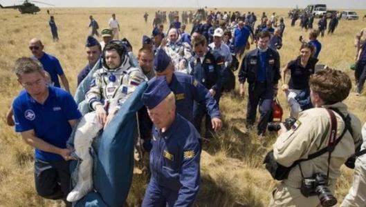 宇航員上太空為什麼要帶手槍？帶手槍防誰？手槍在太空中管用嗎？