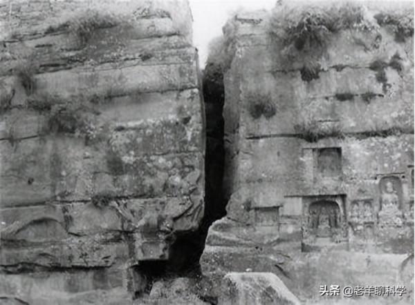 1933年，四川古城眨眼成湖！倖存者：連跳幾十個壕溝卻丟了孩子