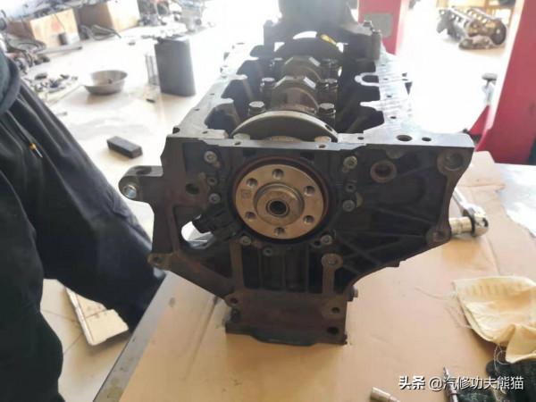 大眾高爾夫1.4T差點開報廢，燒機油、燒防凍液、缺缸大修一次解決