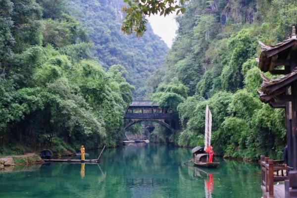 宜昌旅行最不容錯過:夜遊長江,翻越葛洲壩,現實版的水漲船高 宜昌旅行最不容錯過:夜遊長江,翻越葛洲壩,現實版的水漲船高