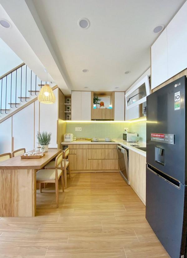 破舊商鋪租不出去,花費24萬重建躍層自住,為什麼不多蓋幾層? 破舊商鋪租不出去,花費24萬重建躍層自住,為什麼不多蓋幾層?