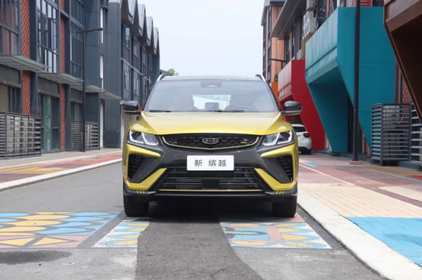 四出排氣+雙層尾翼！國產“小鋼炮”不到10萬就能買