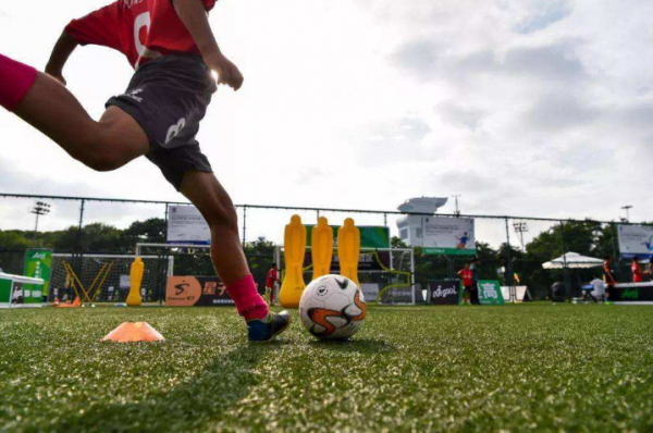 6歲孩童被米盧教練看中，贊其為中國足球未來之星，19年後怎樣了