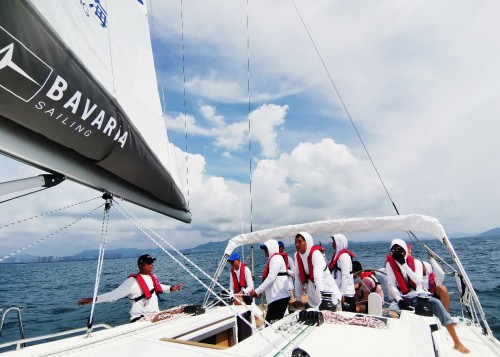 聚 悅 航 海 聚大海之情懷 悅人生之意境 聚 悅 航 海 聚大海之情懷 悅人生之意境