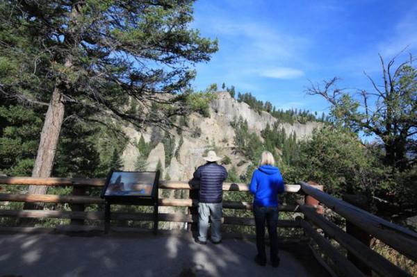 黃石小眾公路,風景俊美地勢險峻,隨手一拍都是桌布,清冷遊客少 黃石小眾公路,風景俊美地勢險峻,隨手一拍都是桌布,清冷遊客少