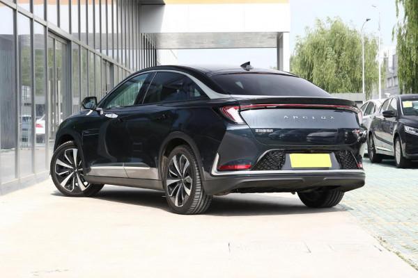 續航破700km，最快4.2秒破百，華為技術加持，極狐αS競爭力如何