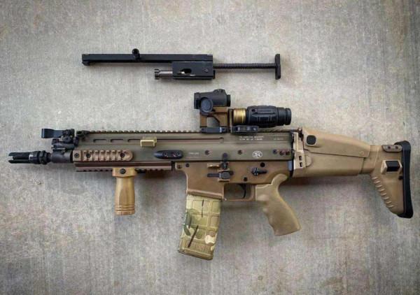 西方特種兵最常用的十大突擊步槍，你認為哪個型號最優秀呢