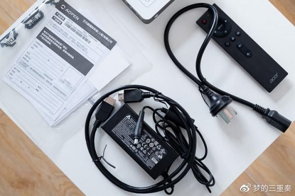 能裝進揹包的“家庭影院”，宏碁 PV11a 掌上投影儀分享體驗