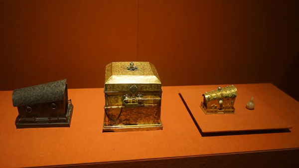 為了敦煌特展,故宮拿出了秘藏60年的大小忽雷 為了敦煌特展,故宮拿出了秘藏60年的大小忽雷