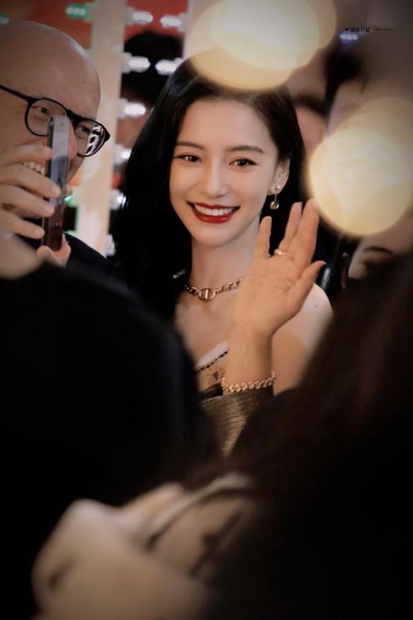 楊穎——人群中不可忽視的美貌