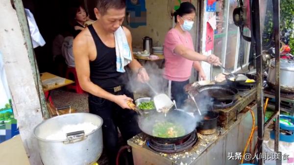 廣東大叔30年只賣一碗飯，10元1份量大實惠，每天中午都供不應求