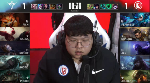 V5習慣性加班2-1戰勝LGD，卡哥無處不在把比賽當人機玩