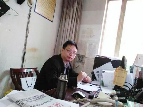 清華畢業後：他工作5年後辭職，回鄉做保安，從不參加同學聚會