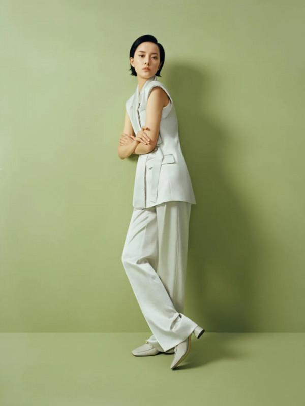 裴蓓的果敢女性衣櫥，被張家誠拍出來了