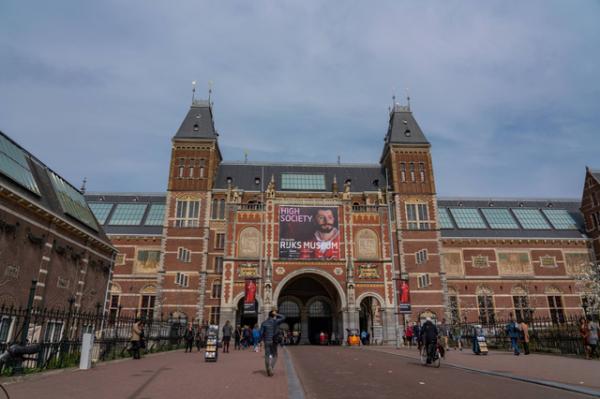 美國贈送的月岩被證實是假貨，荷蘭網友：這國際玩笑開大了