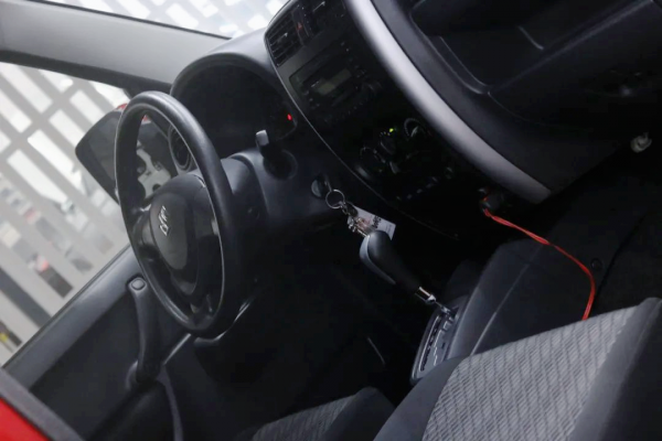 怪獸修車：翻新一輛二手的鈴木-吉姆尼，精心施工，再現完美