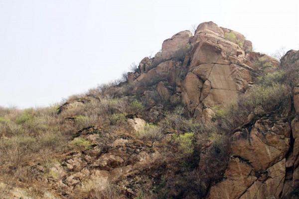 京西這條鄉村公路兩側有山、有水、有古村