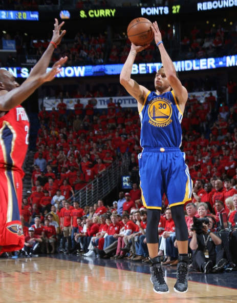 雷阿倫職業生涯的三分球7429投2973中，命中率40%！那庫裡呢？