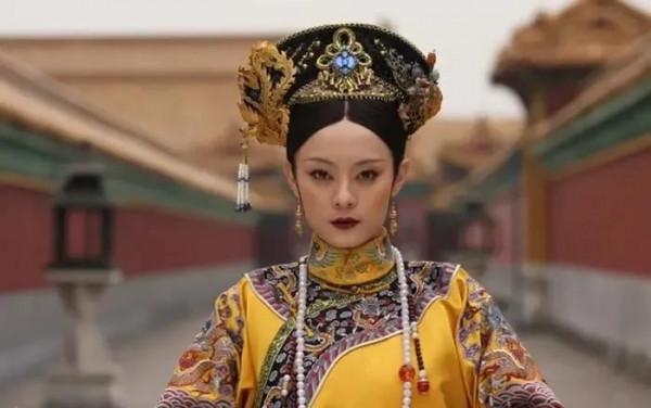 原來甄嬛就是還珠裡的老佛爺，難怪晴兒這麼受寵，也不看看她是誰