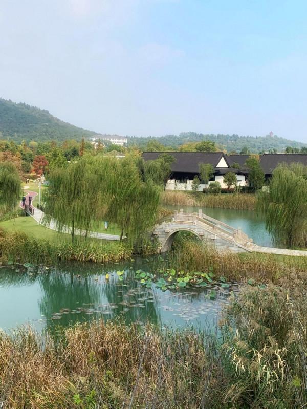 七絕·湯山金烏溫泉公園題名考（外5首）