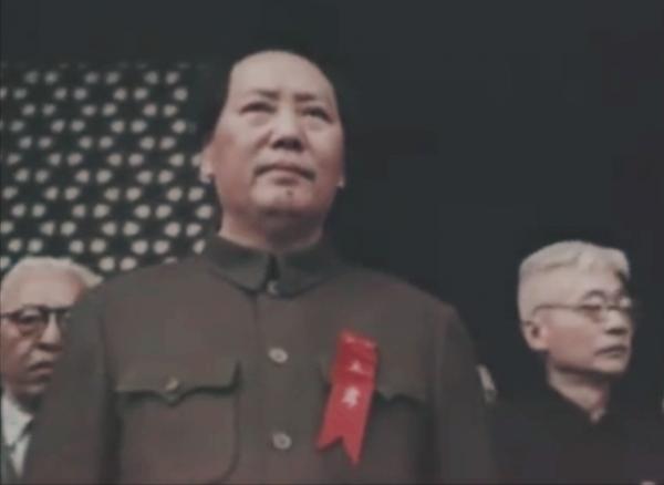 49年列車上毛澤東突然犯病，衛士解釋：主席到香山後就得了頭暈病