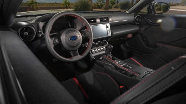 全新斯巴魯BRZ上市售價30.88-33.08萬！配置提升，售價更高沒關係