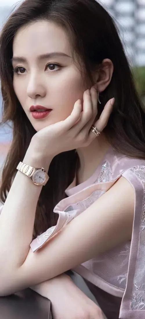 劉亦菲VS劉詩詩圖集：你更加磕誰的顏？