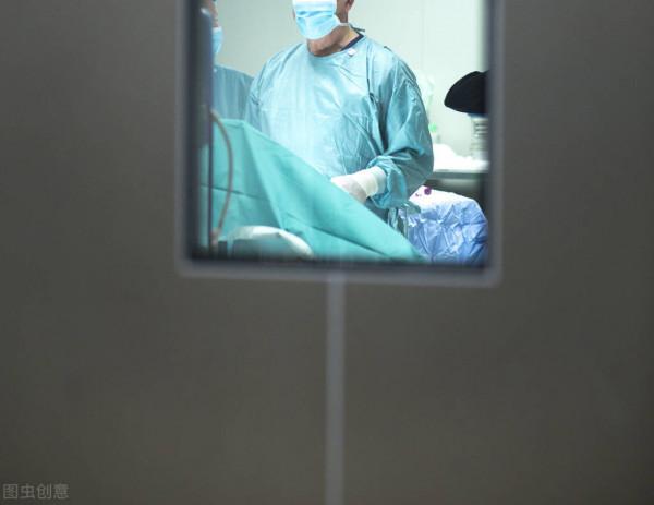 7歲小學生深夜突發腦出血,生死一線!家長疑惑:老年病為何小孩會得?醫生術中找出原因 7歲小學生深夜突發腦出血,生死一線!家長疑惑:老年病為何小孩會得?醫生術中找出原因