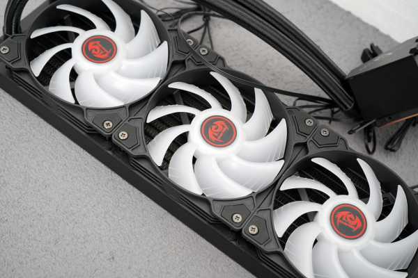 12代酷睿旗艦平臺裝機體驗:由檢入奢,錢包怕是管不住 12代酷睿旗艦平臺裝機體驗:由檢入奢,錢包怕是管不住