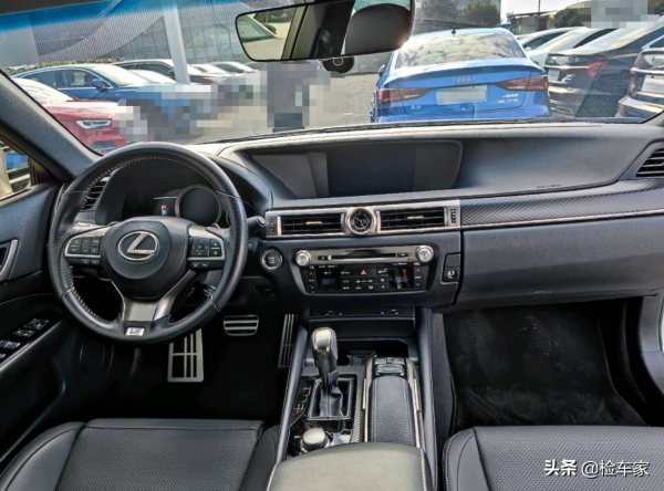 開了4年的雷克薩斯GS，賣39萬還有人買賬？買家：買二手車上癮