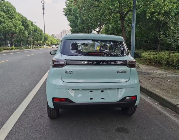 2.98萬就能買到新能源汽車！體驗雷丁芒果，搭載9英寸懸浮螢幕