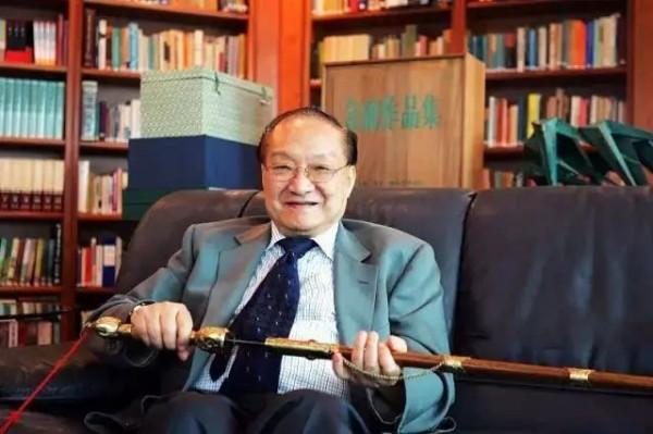 飛雪連天射白鹿,笑書神俠倚碧鴛:金庸遠去,重溫他的武俠與江湖 飛雪連天射白鹿,笑書神俠倚碧鴛:金庸遠去,重溫他的武俠與江湖