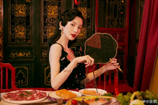 年終王炸古風濾鏡妝 你永遠可以相信故宮紅