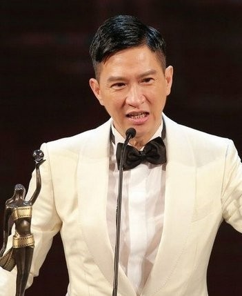 表面鋼鐵硬漢，其實也是“整容臉”！這5位影帝你真的瞭解嗎？