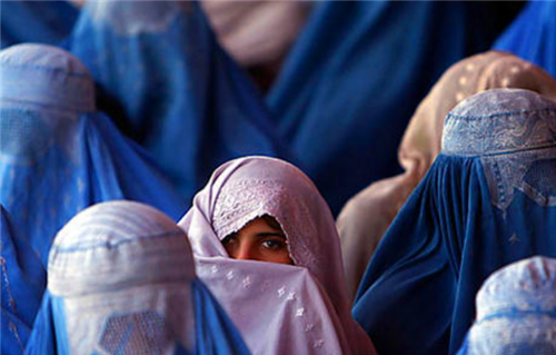 身為沙特公主,米莎爾備受寵愛,為何19歲時被下令用石頭活活砸死 身為沙特公主,米莎爾備受寵愛,為何19歲時被下令用石頭活活砸死