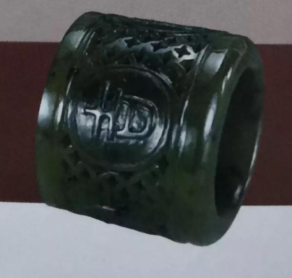 談談“扳指兒”的貴賤等級