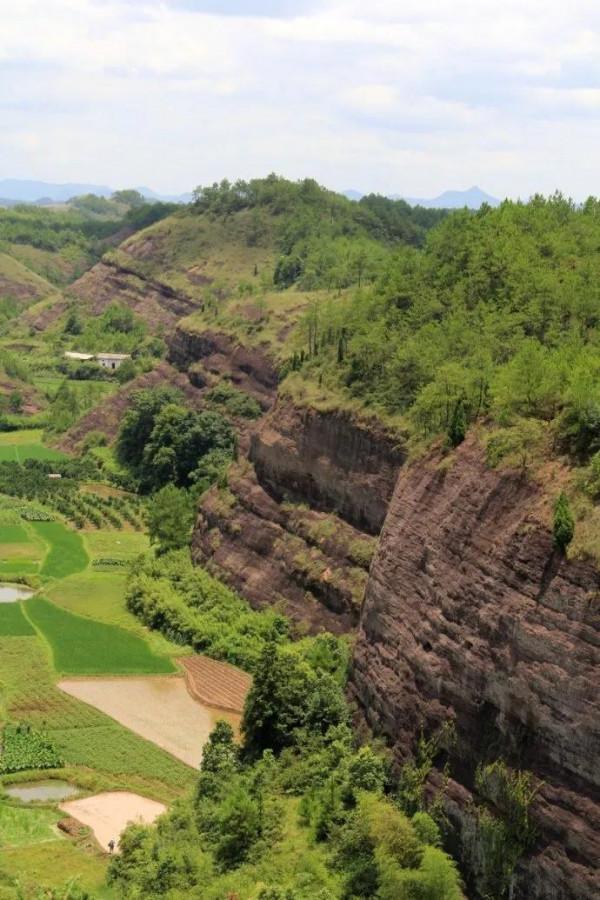 寨九坳,大自然的“九獅拜象” 寨九坳,大自然的“九獅拜象”