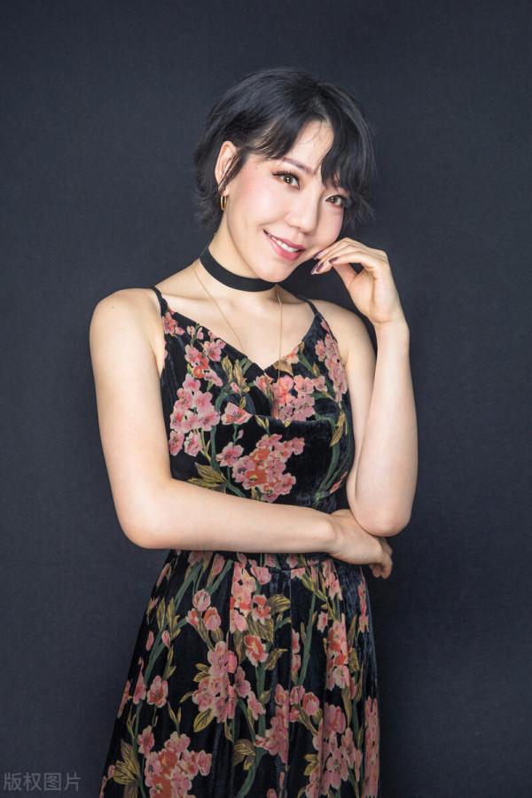 吳莫愁雖然不是最美的，但是很有型