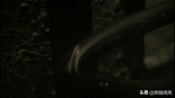 高智商的犯人，只靠報紙和毛毯，居然成功越獄，越獄真實事件