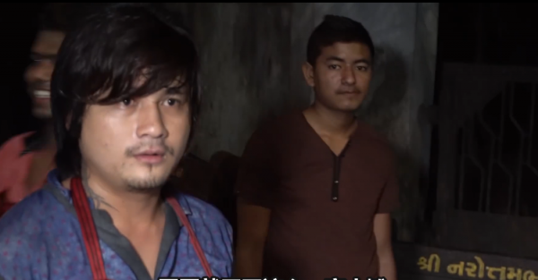 印度人學完中國菜回家開店，生意特別火爆，看看都學到了幾分精髓