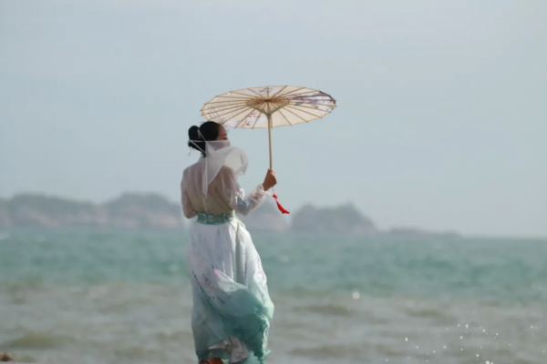 人窮不省三種錢，沒錢不串三人門