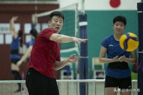 郎平賴亞文安家傑都已放棄競聘女排主帥 擁有博士學位的他有望上任 郎平賴亞文安家傑都已放棄競聘女排主帥 擁有博士學位的他有望上任