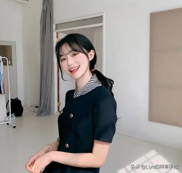 別再披頭散髮了！這3款秋日髮型，又美又撩人