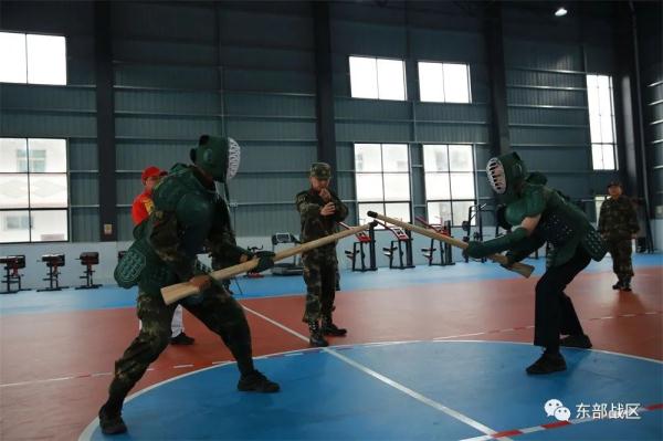 看！“東風快遞員”為火箭“注燃”